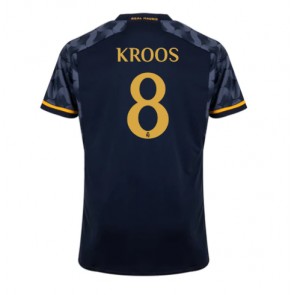 Maillot de foot Real Madrid Toni Kroos #8 Extérieur 2023-24 Manches Courte